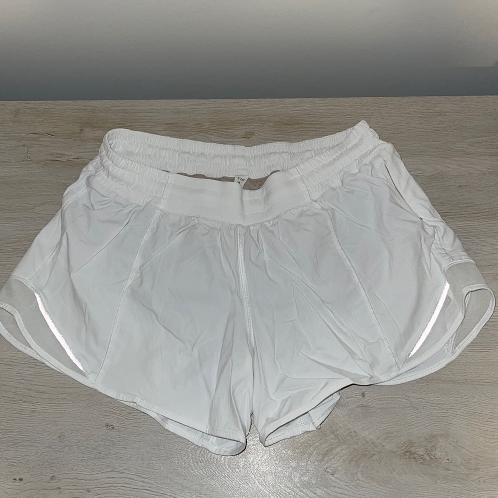 Lululemon hotty hot lined running shorts